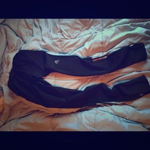 ✨Adidas Black Track Pants w/ Gray Strips S/M✨